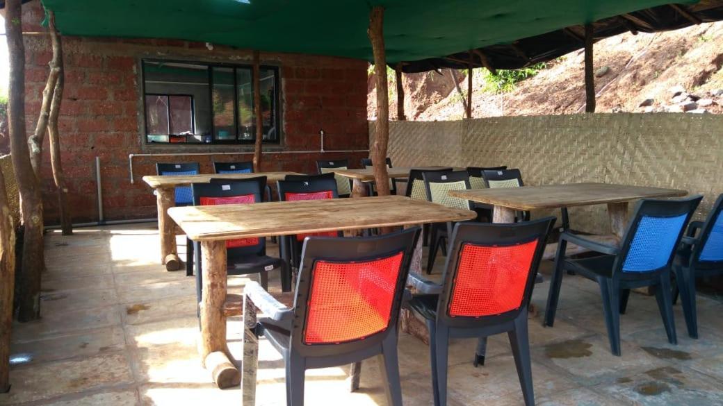 Vinee'S Kitchen And Motel Koynanagar Экстерьер фото
